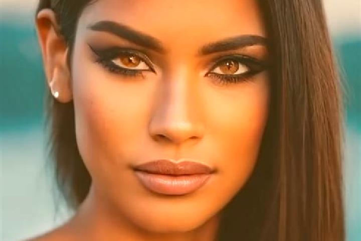 Avery, 23, a auburn dark-eyed latina companion based in Binagadi. Offering Girlfriend Experience, BDSM, CIM. Available for incall and outcall, day and evenin...