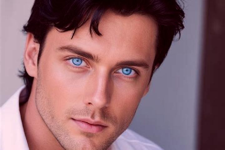 Avery, 23, a black blue-eyed middle eastern companion based in Bottnaryd. Offering Duos, Dinner Date, Couples, Fetish, Prostate Massage. Available for incall...