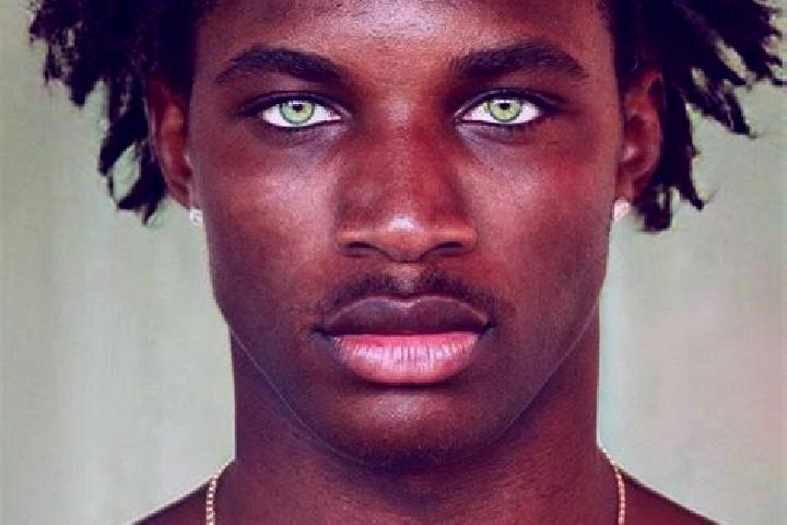 Avery, 23, a black green-eyed european companion based in Ducats. Offering Couples, Fetish, BDSM. Available for incall and outcall, day and evening dates.