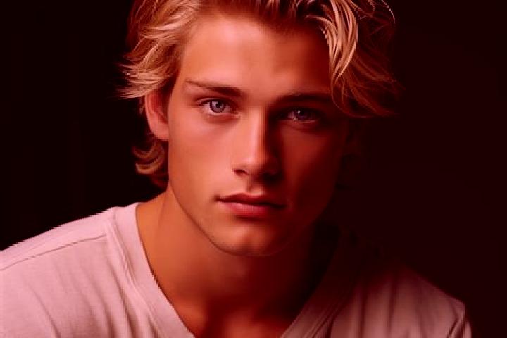 Avery, 23, a blonde brown-eyed european companion based in Melbu. Offering GFE, Duos, Dinner Date. Available for incall and outcall, day and evening dates.