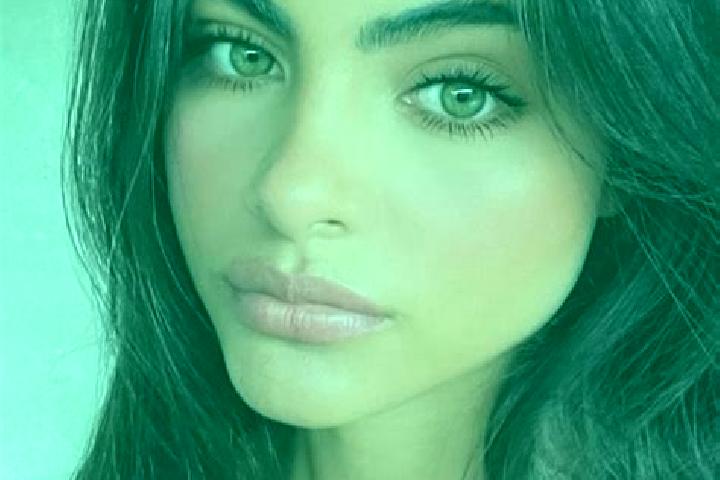 Avery, 23, a brunette dark-eyed european companion based in Ray. Offering Prostate Massage, Deep French Kissing, Striptease, GFE. Available for incall and ou...