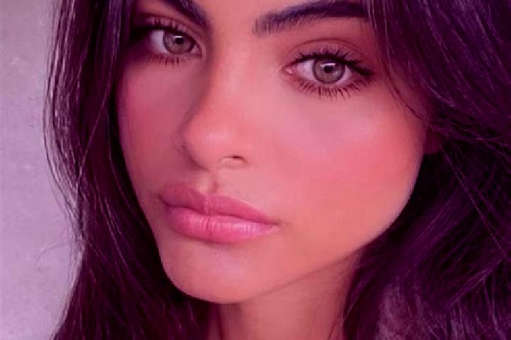 Avery, 23, a brunette green-eyed european companion based in Petit. Offering CIM, 69, A-Level, Duos. Available for incall and outcall, day and evening dates.