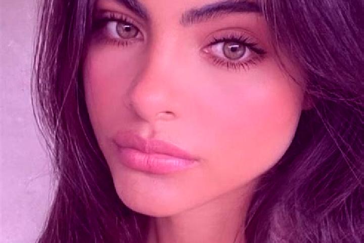 Avery, 23, a brunette grey-eyed middle eastern companion based in Iga. Offering BDSM, Travel Companion, Domination. Available for incall and outcall, overnig...