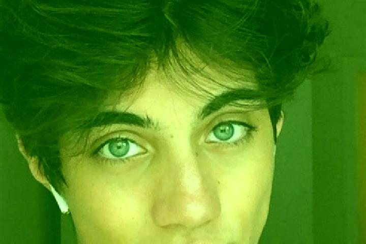 Avery, 23, a chestnut grey-eyed caucasian companion based in Lenno. Offering Tantra, Erotic Massage, Duos, Travel Companion. Available for incall and outcall...