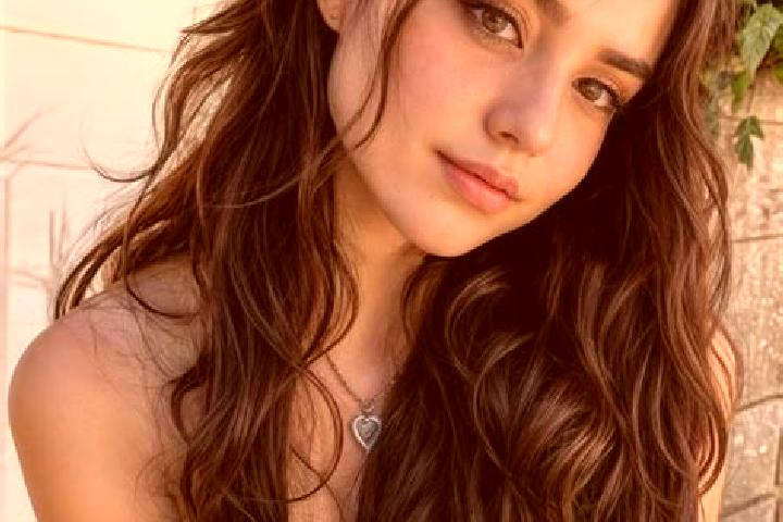 Avery, 23, a chestnut hazel-eyed asian companion based in Margonin. Offering Girlfriend Experience, 69, Travel Companion, GFE. Available for incall and outca...