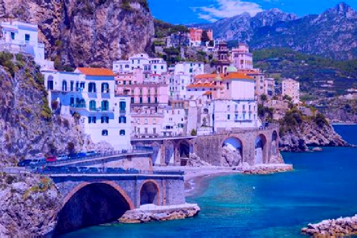 Avery, 23 — Escort in Salerano Canavese, Italy