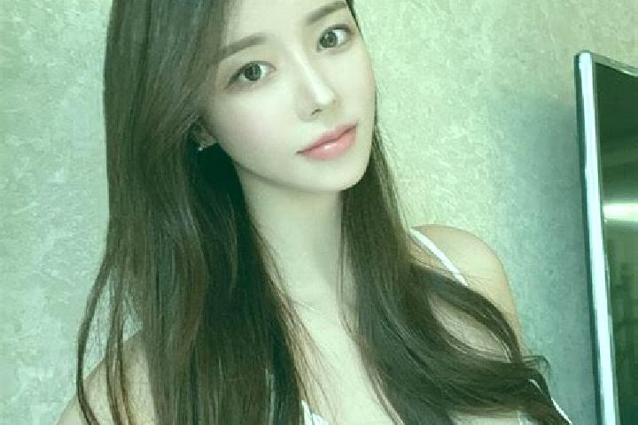 Avery, 23 — Escort in Tiepo, China