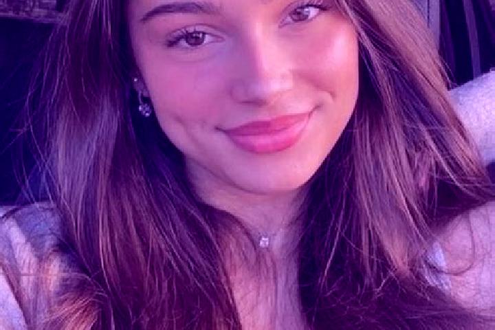 Avery, 24, a chestnut hazel-eyed caucasian companion based in Plan del Palmar. Offering Fetish, Prostate Massage, Girlfriend Experience, Erotic Massage. Avai...