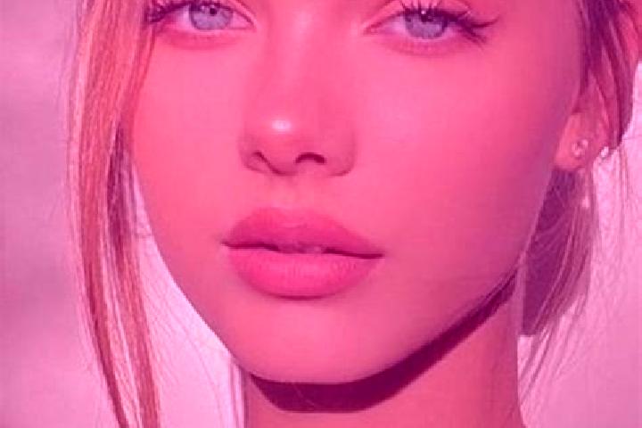 Avery, 24, a dark blonde blue-eyed caribbean companion based in La Puebla de Montalban. Offering Roleplay, Erotic Massage, OWO, Tantra, Duos. Available for i...