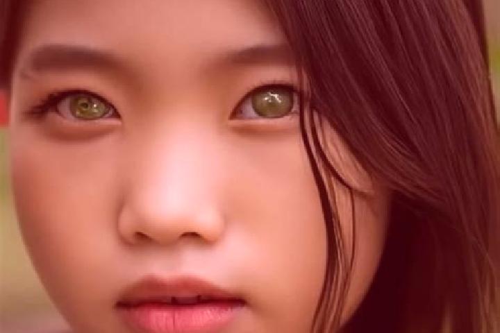 Avery, 24, a red green-eyed asian companion based in Vare Chiquichuca. Offering Striptease, Travel Companion, Fetish, Couples, 69. Available for incall and o...