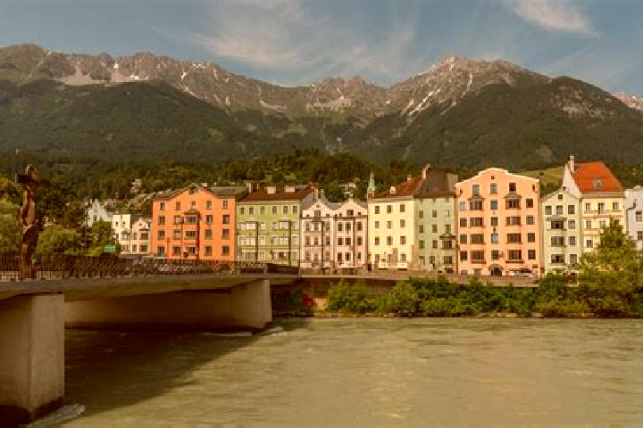 Avery, 24 — Escort in Elsbach, Austria