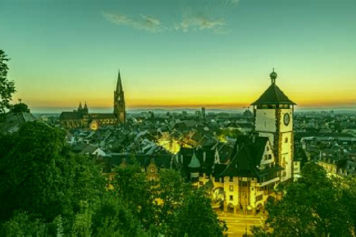 Avery, 24 — Escort in Freyburg, Germany