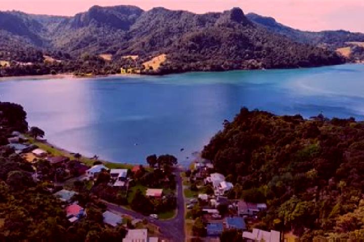 Avery, 24 — Escort in Huia, New Zealand