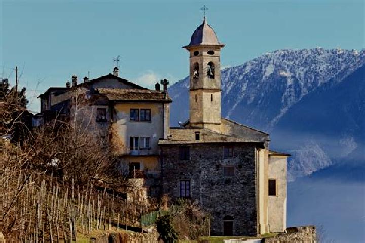 Avery, 24 — Escort in Montagna in Valtellina, Italy