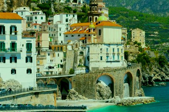 Avery, 24 — Escort in Pradelle, Italy