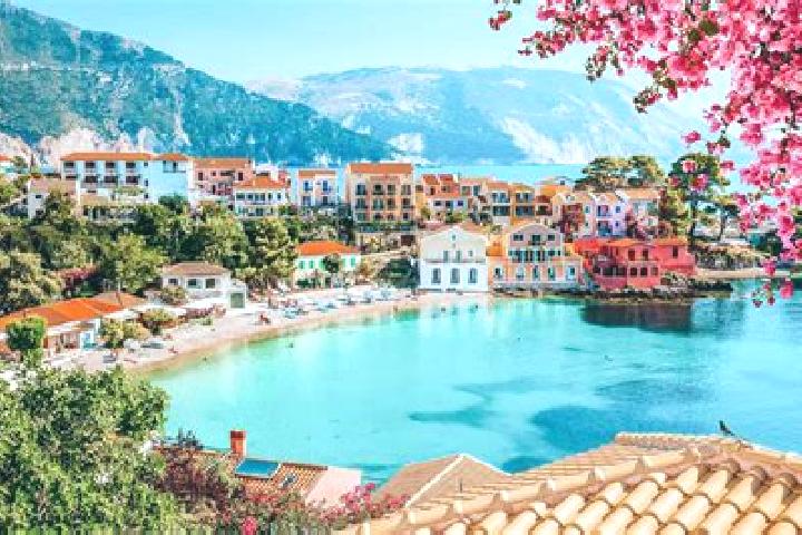 Avery, 24 — Escort in Vassilies, Greece