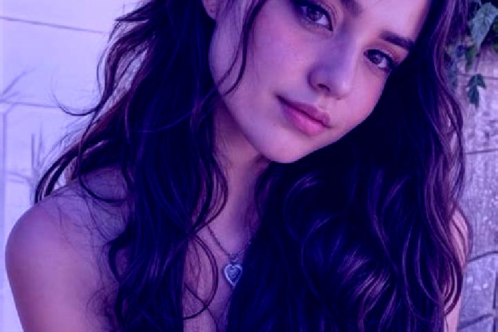 Avery, 25, a auburn hazel-eyed mixed companion based in Libertad. Offering Travel Companion, Massage, GFE, Deep French Kissing. Available for incall and outc...