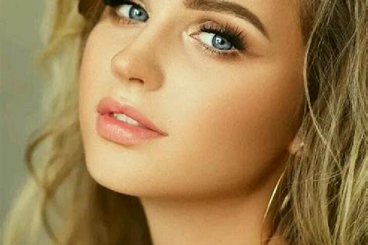 Avery, 25, a dark blonde blue-eyed middle eastern companion based in Fiorano al Serio. Offering Massage, Dinner Date, Prostate Massage, Striptease. Available...