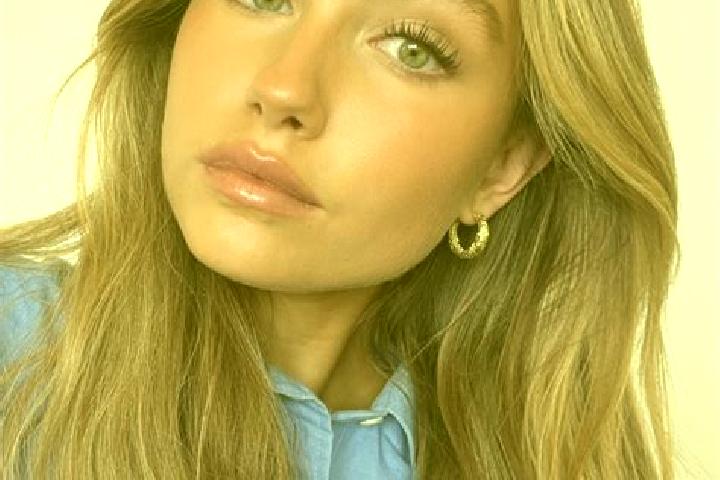 Avery, 25, a dark blonde green-eyed caribbean companion based in Valkla. Offering Overnight, Girlfriend Experience, Couples, A-Level. Available for incall an...