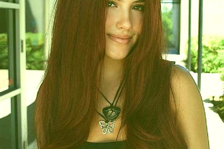Avery, 26, a auburn brown-eyed european companion based in Porto Mosquito. Offering BDSM, Tantra, CIM. Available for incall and outcall, day and evening dates.