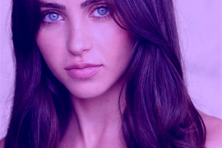 Avery, 26, a brunette brown-eyed latina companion based in Concordia. Offering Massage, 69, Striptease, Couples, CIM. Available for incall and outcall, overn...