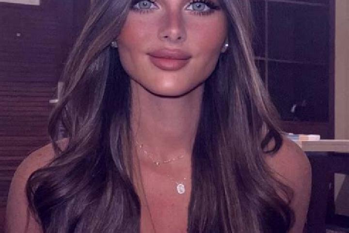 Avery, 26, a brunette dark-eyed caribbean companion based in Kangrassou Aluibo. Offering CIM, Fetish, Erotic Massage, OWO, Travel Companion. Available for in...