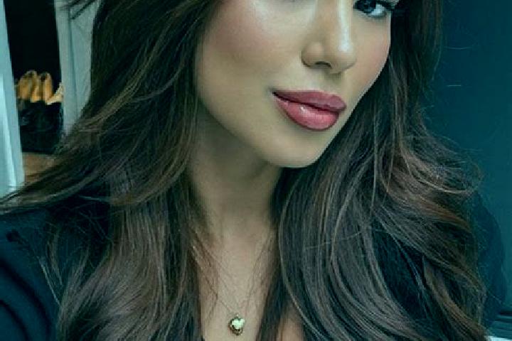 Avery, 26, a chestnut brown-eyed latina companion based in Romsley. Offering A-Level, Fetish, Couples. Available for incall and outcall, overnight bookings a...