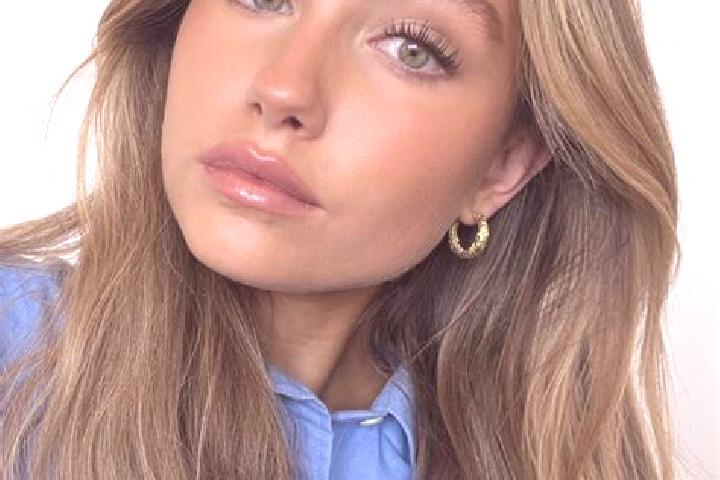 Avery, 26, a dark blonde green-eyed caucasian companion based in Miellen. Offering Overnight, CIM, Deep French Kissing, Tantra. Available for incall and outc...