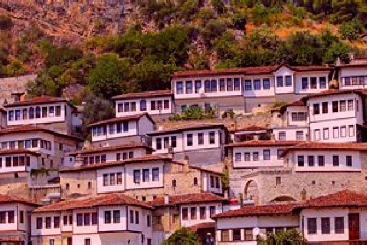 Avery, 26 — Escort in Topojan, Albania
