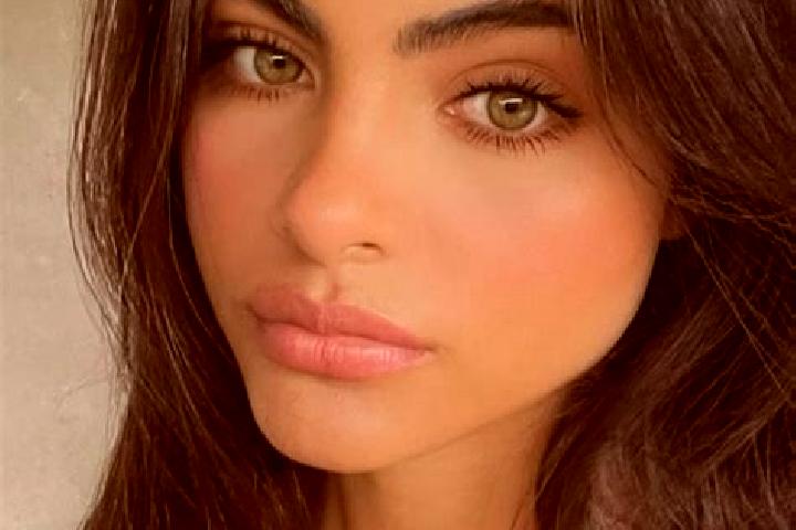 Avery, 27, a black hazel-eyed middle eastern companion based in Elafos. Offering Deep French Kissing, A-Level, Travel Companion, Dinner Date, Duos. Available...