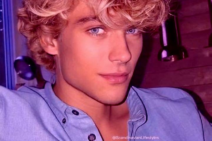 Avery, 27, a blonde blue-eyed middle eastern companion based in Simplicio Mendes. Offering Striptease, CIM, A-Level. Available for incall and outcall, day an...