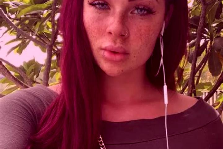Avery, 27, a red amber-eyed caribbean companion based in Azay-le-Ferron. Offering Duos, GFE, Overnight. Available for incall and outcall, day and evening dates.