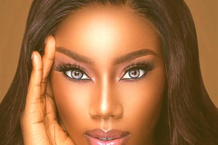 Avery, 27, a red blue-eyed ebony companion based in Sukhyi Yelanets. Offering Erotic Massage, Prostate Massage, Couples. Available for incall and outcall, ov...