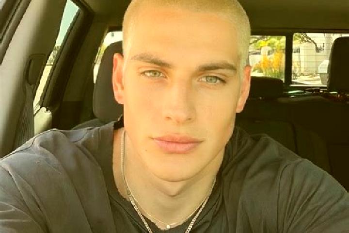 Avery, 27, a red dark-eyed slavic companion based in Vass. Offering 69, Fetish, Couples, Deep French Kissing. Available for incall and outcall, overnight boo...