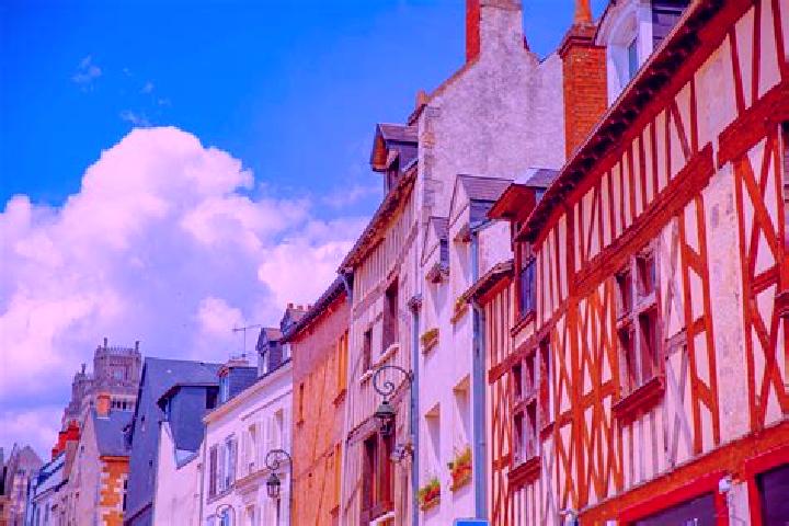 Avery, 27 — Escort in Ay, France
