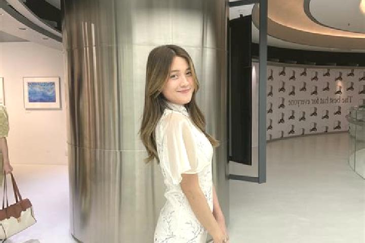 Avery, 27 — Escort in Kelod, Indonesia