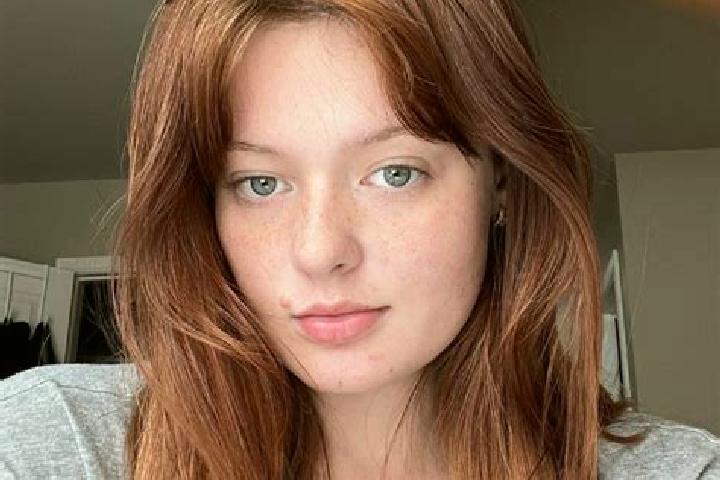 Avery, 28, a auburn amber-eyed latina companion based in Sealy. Offering Erotic Massage, OWO, Massage, Deep French Kissing. Available for incall and outcall,...