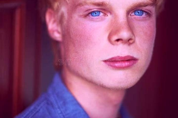 Avery, 28, a blonde blue-eyed caucasian companion based in Puerta de Palmillas. Offering Girlfriend Experience, Dinner Date, Couples, BDSM. Available for inc...