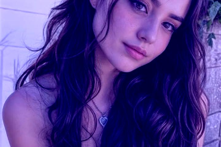 Avery, 28, a brunette hazel-eyed caucasian companion based in Bad Leonfelden. Offering BDSM, Erotic Massage, Overnight, Couples. Available for incall and out...