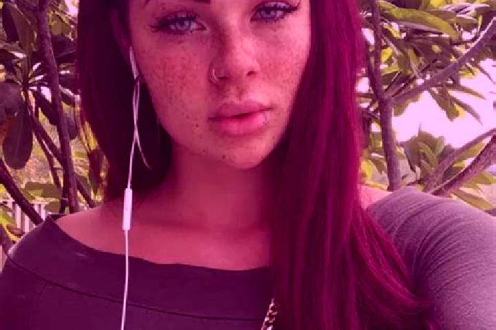 Avery, 28, a red green-eyed latina companion based in Albelda de Iregua. Offering Domination, Striptease, Erotic Massage, CIM. Available for incall and outca...