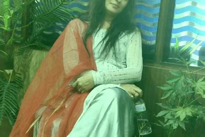 Avery, 28 — Escort in Bina, India