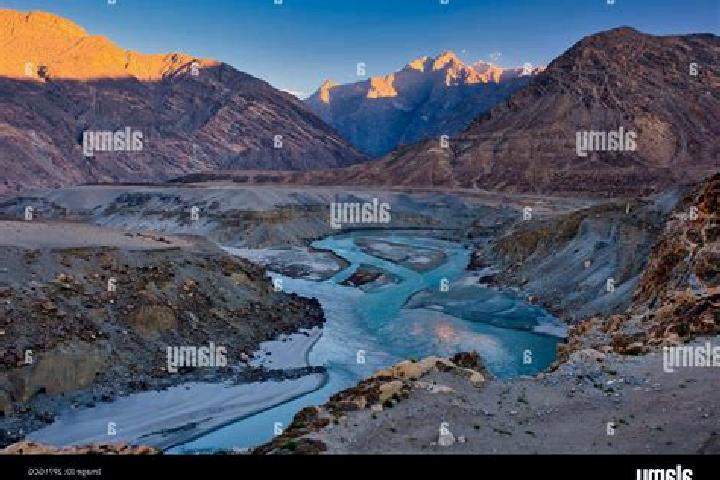 Avery, 28 — Escort in Jaglot, Pakistan