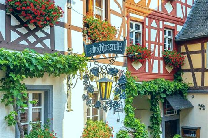 Avery, 28 — Escort in Kleinwenden, Germany