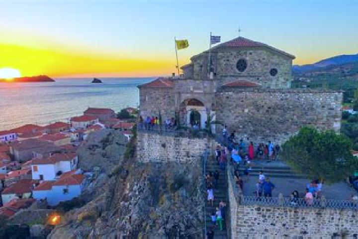 Avery, 28 — Escort in Petra, Greece