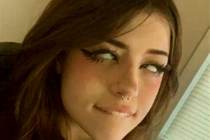 Avery, 29, a black brown-eyed caucasian companion based in Gemona. Offering Erotic Massage, Party Girl, OWO. Available for incall and outcall, overnight book...