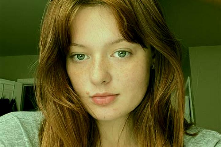 Avery, 29, a red grey-eyed european companion based in Huesa del Comun. Offering GFE, Couples, CIM. Available for incall and outcall, day and evening dates.