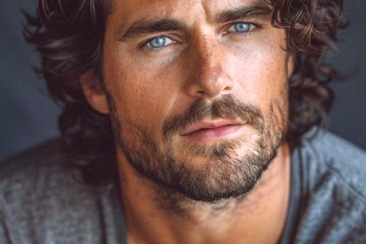 Avery, 30, a black grey-eyed caucasian companion based in Bodnegg. Offering Duos, Travel Companion, OWO, Tantra. Available for incall and outcall, day and ev...