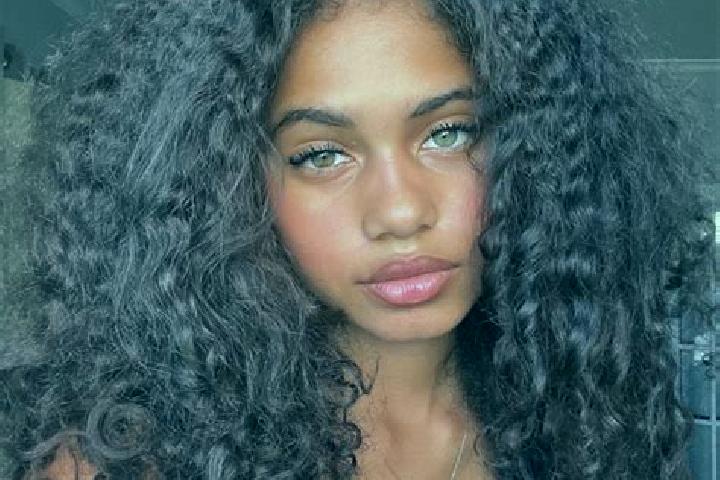 Avery, 30, a black grey-eyed ebony companion based in Rueegsau. Offering Erotic Massage, OWO, Duos. Available for incall and outcall, day and evening dates.