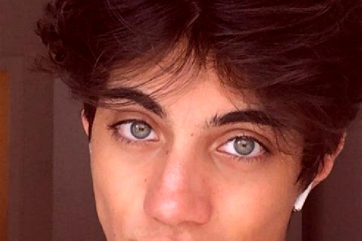 Avery, 30, a chestnut grey-eyed caucasian companion based in Kamiitoda. Offering Tantra, Domination, Massage. Available for incall and outcall, day and eveni...