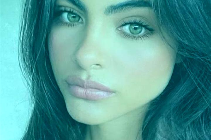 Avery, 30, a chestnut hazel-eyed middle eastern companion based in Oarja Sat. Offering GFE, A-Level, Striptease. Available for incall and outcall, overnight ...